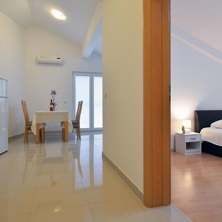 Apartmani Vedrana, Μούρτερ Εξωτερικό φωτογραφία