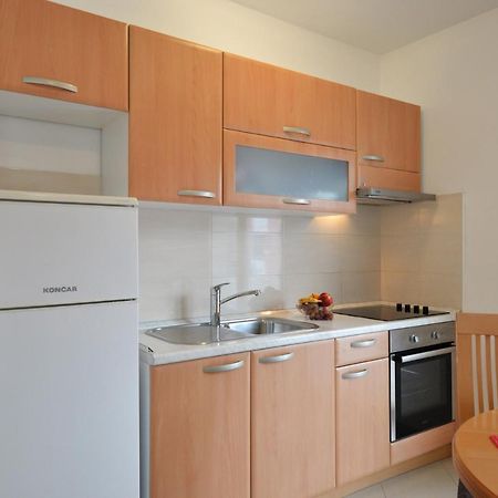 Apartmani Vedrana, Μούρτερ Εξωτερικό φωτογραφία