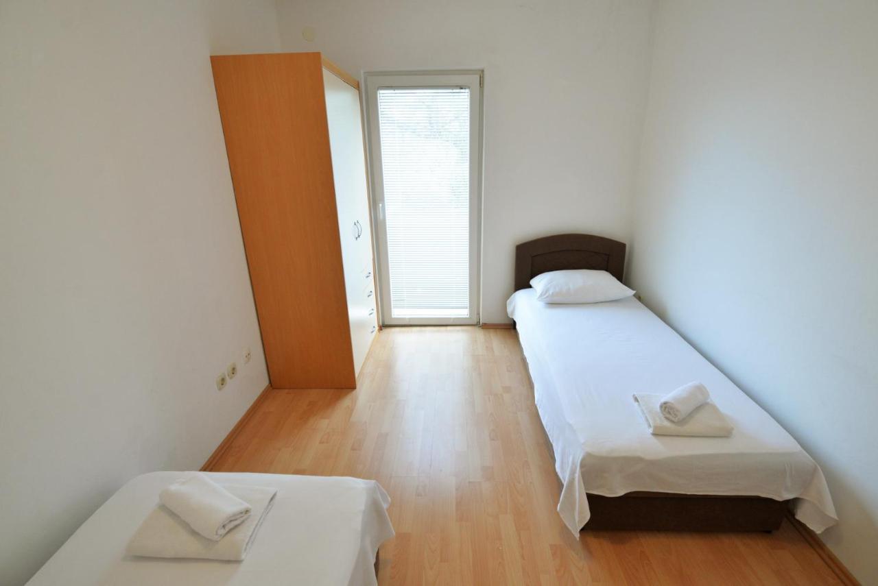 Apartmani Vedrana, Μούρτερ Εξωτερικό φωτογραφία