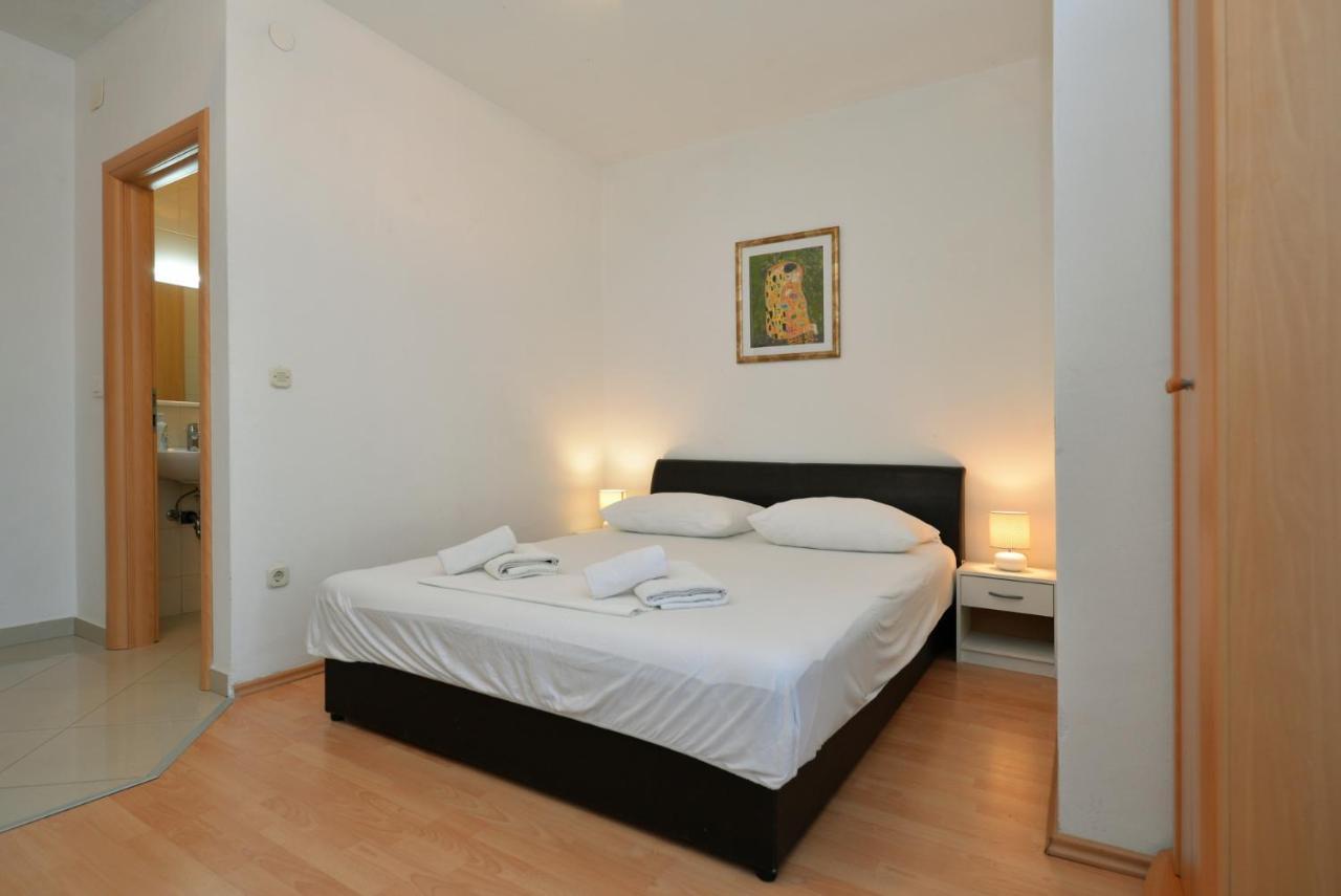 Apartmani Vedrana, Μούρτερ Εξωτερικό φωτογραφία