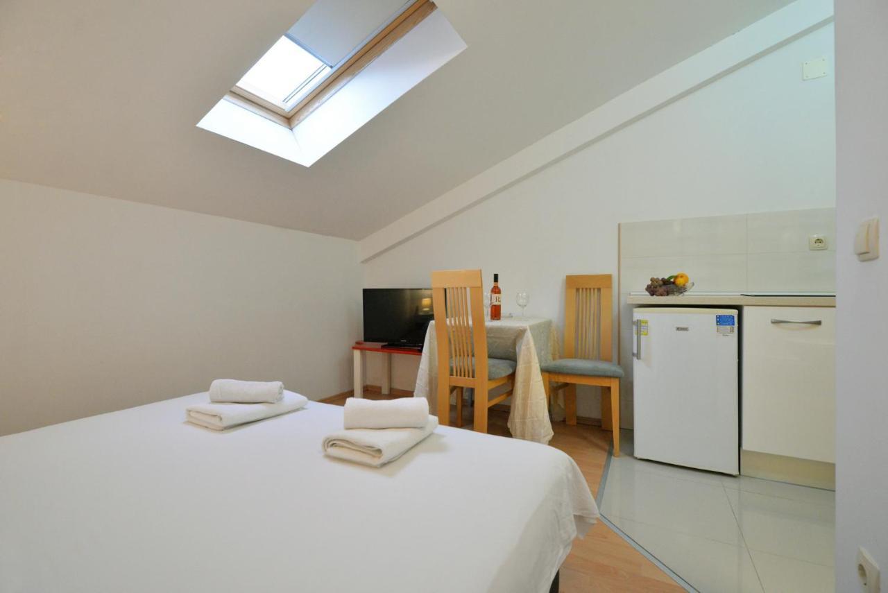 Apartmani Vedrana, Μούρτερ Εξωτερικό φωτογραφία