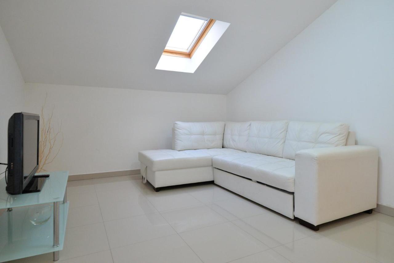 Apartmani Vedrana, Μούρτερ Εξωτερικό φωτογραφία
