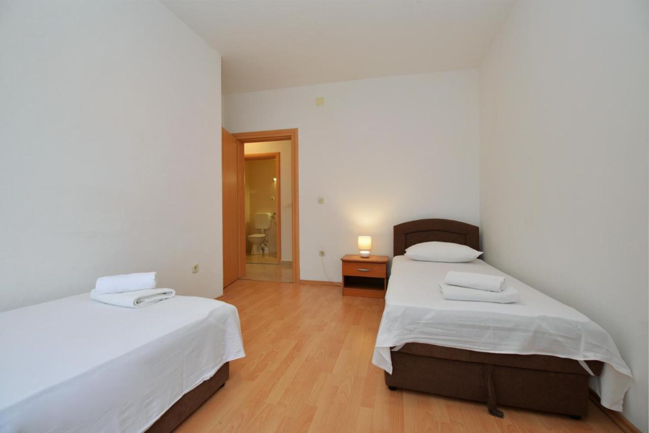 Apartmani Vedrana, Μούρτερ Εξωτερικό φωτογραφία